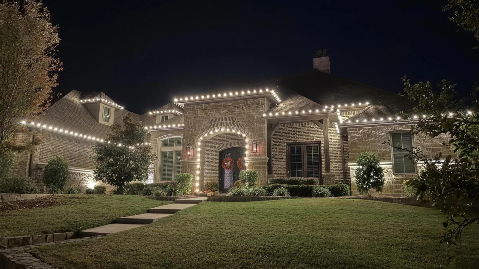 Custom holiday lighting installed by Pursuit (8 of 57)