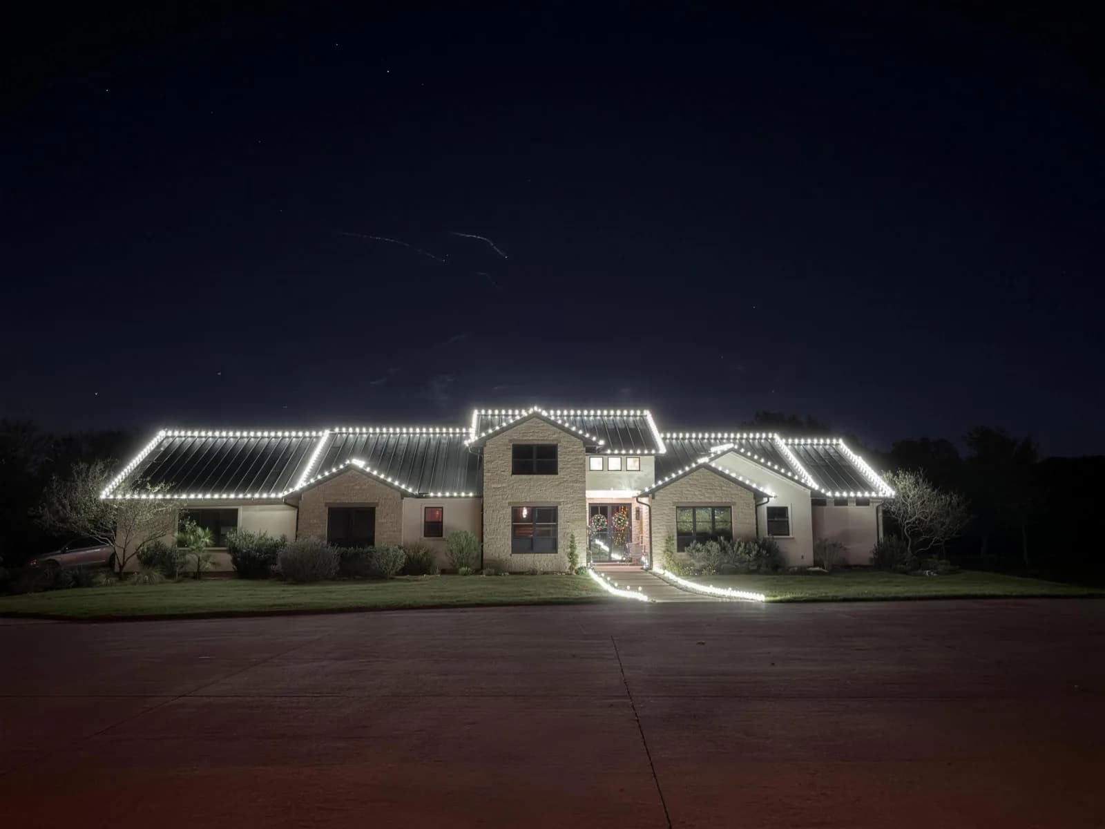 Custom holiday lighting installed by Pursuit (16 of 57)