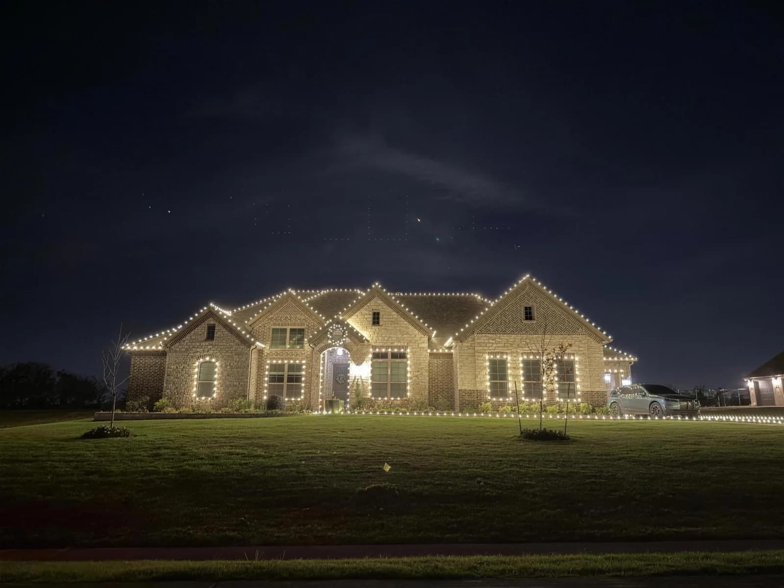 Custom holiday lighting installed by Pursuit (18 of 57)