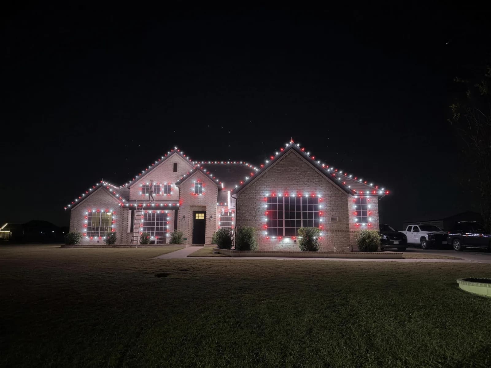 Custom holiday lighting installed by Pursuit (32 of 57)