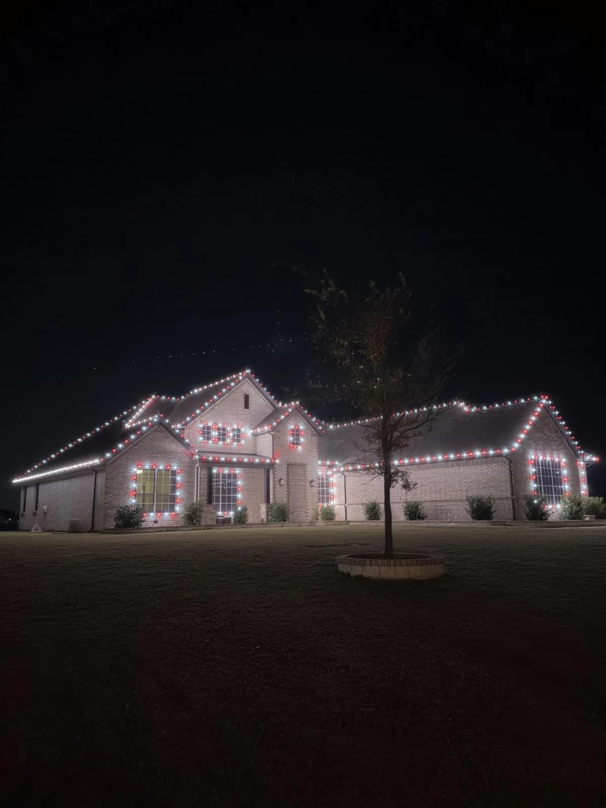 Custom holiday lighting installed by Pursuit (33 of 57)