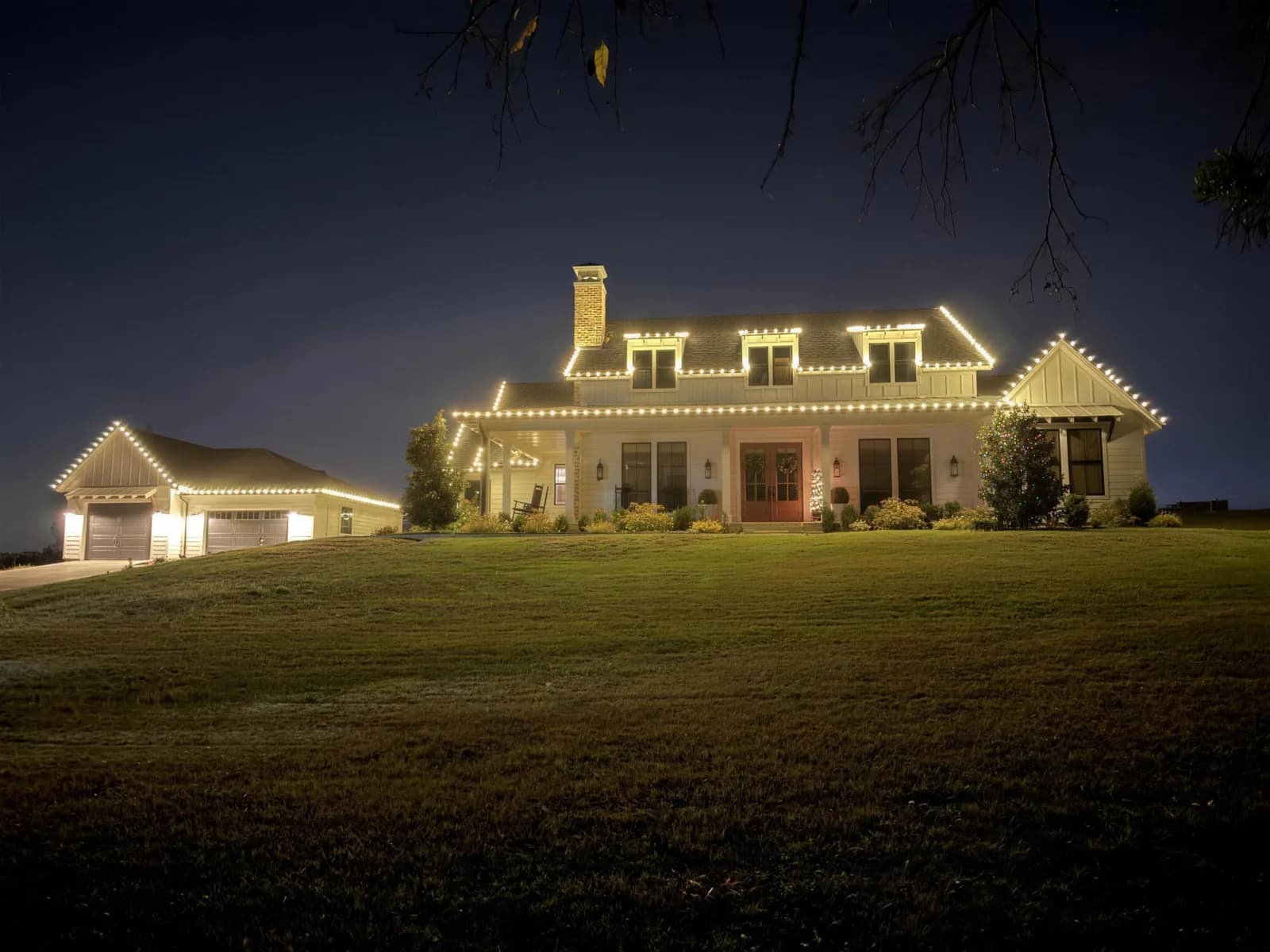 Custom holiday lighting installed by Pursuit (38 of 57)