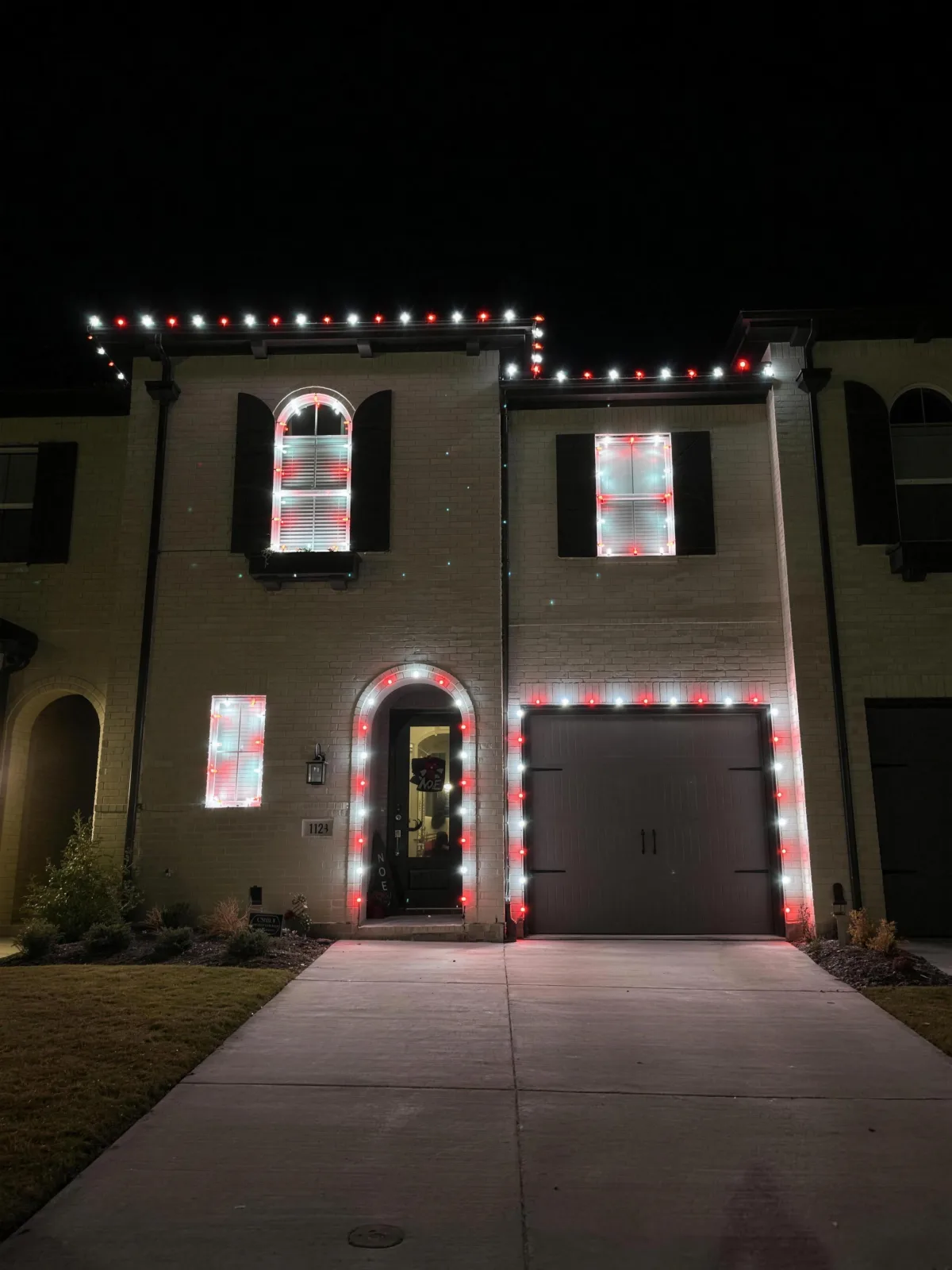 Custom holiday lighting installed by Pursuit (42 of 57)